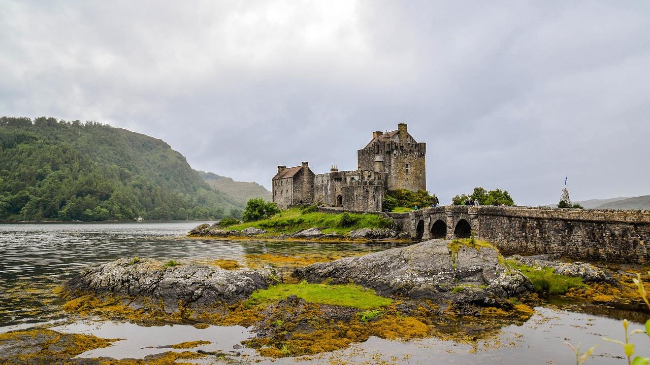 eilean-donan-1607832_1280